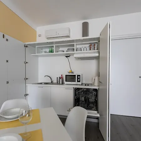 アパートホテル Stresa Residence ストレーザ