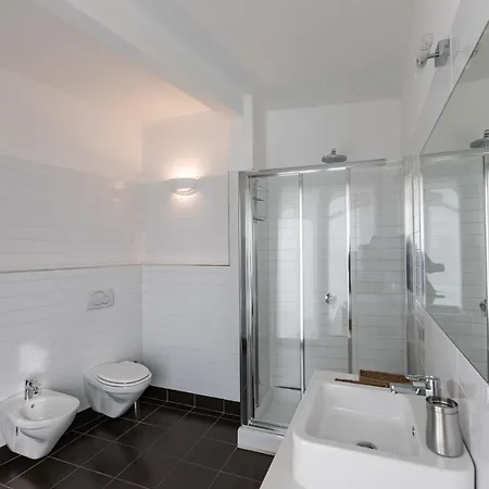 Stresa Residence アパートホテル